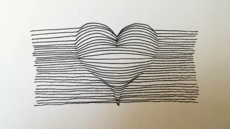 Færdig tegning af et hjerte med parallelle linjer, der skaber en 3D-effekt.