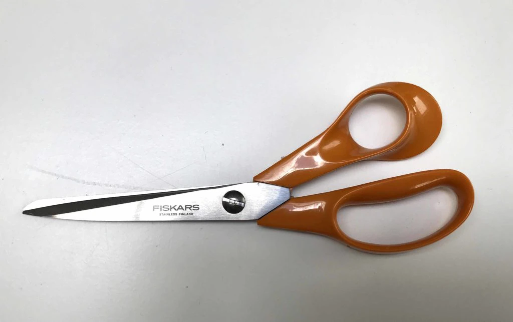 fiskars universalsaks papirssaks